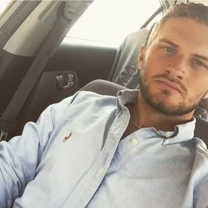 Meet your Posher, Dustin